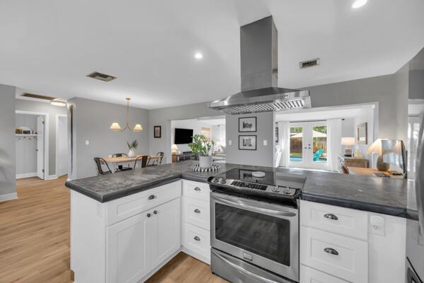 102 Pineview Road