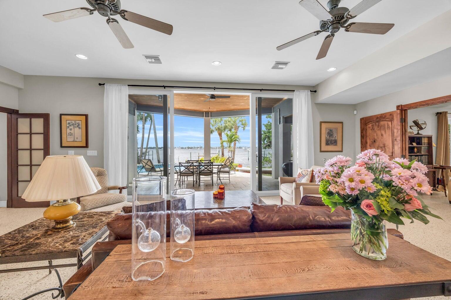 1009 NW Terrace Road