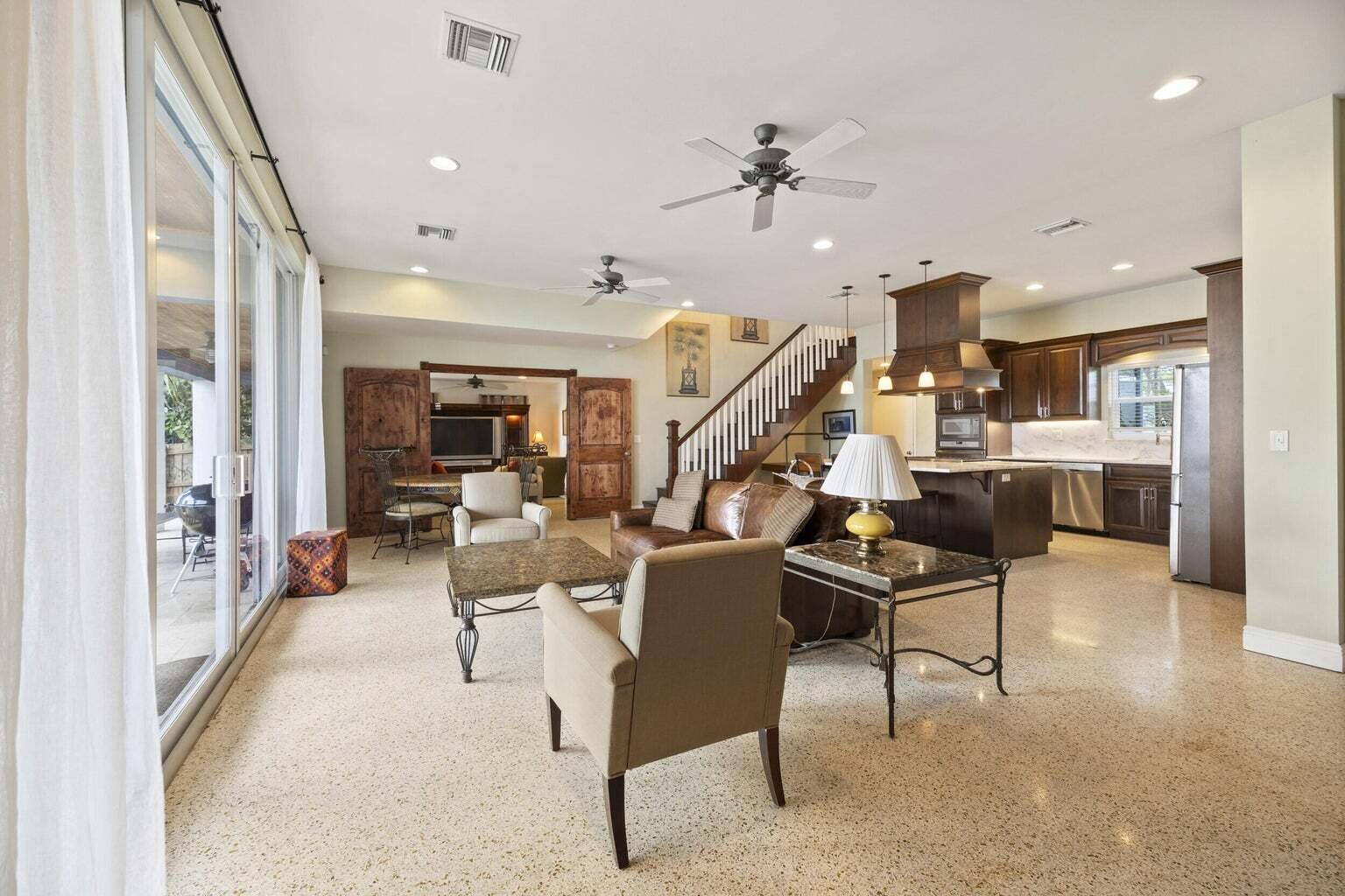 1009 NW Terrace Road