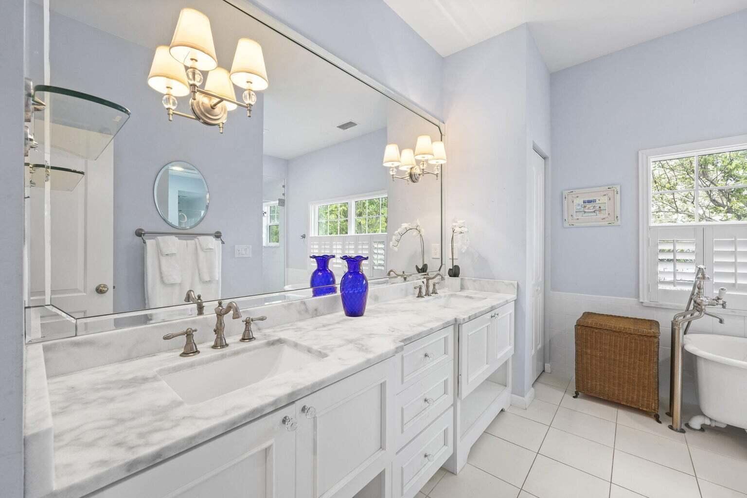 1009 NW Terrace Road