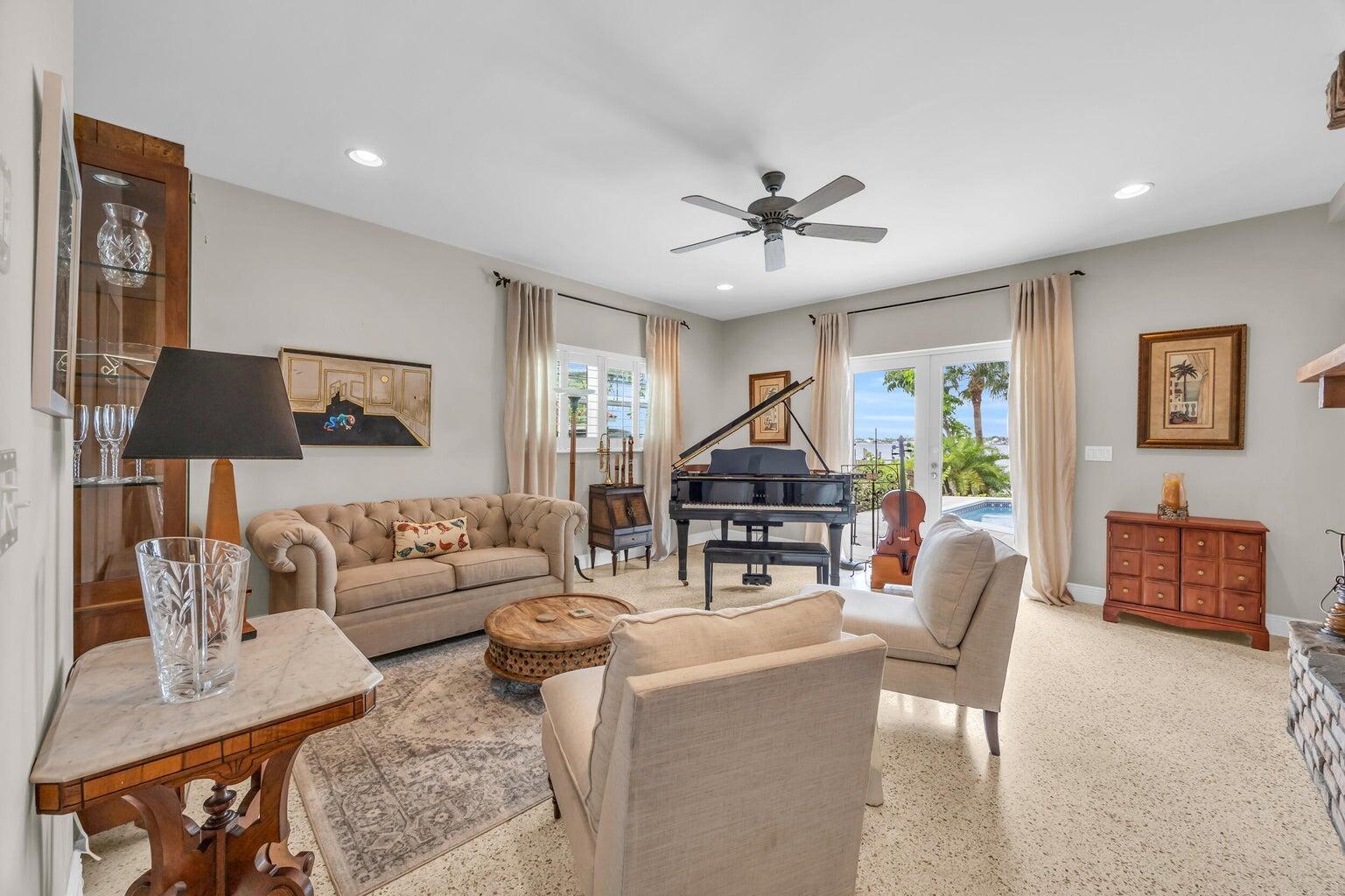 1009 NW Terrace Road