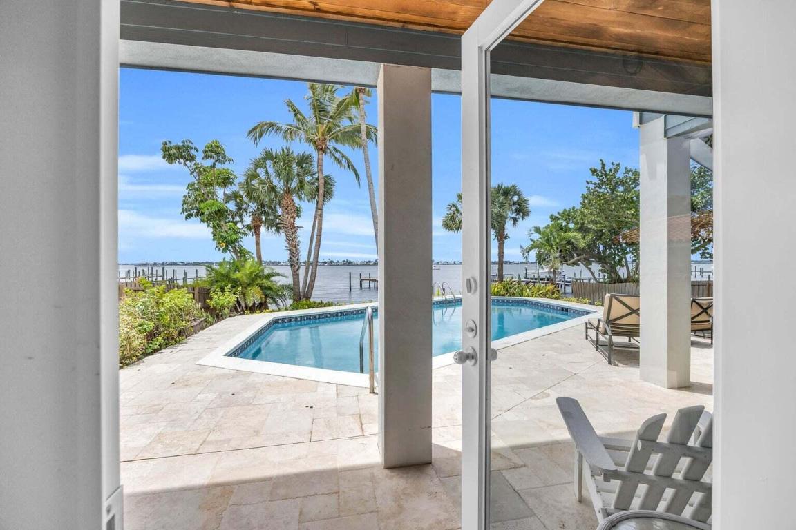 1009 NW Terrace Road