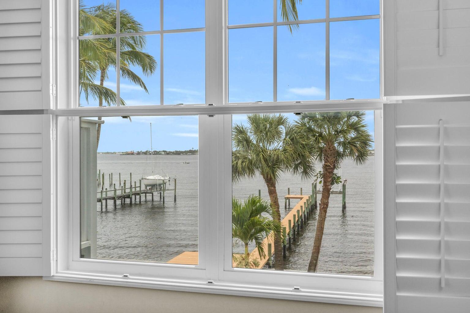 1009 NW Terrace Road