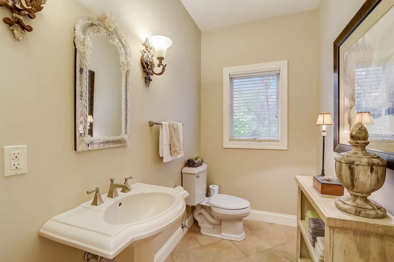 5317 N Pond View Court