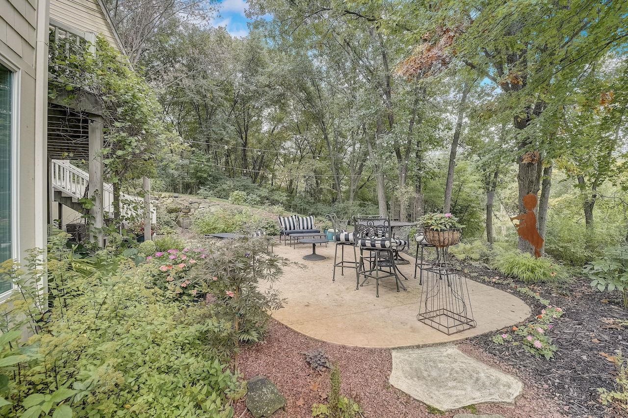 5317 N Pond View Court