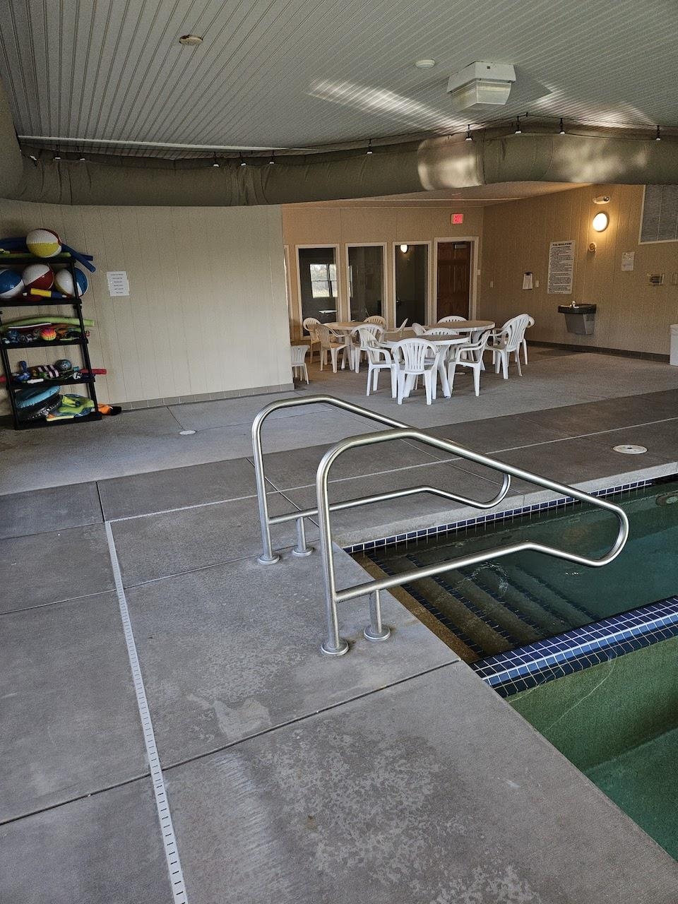 5317 N Pond View Court