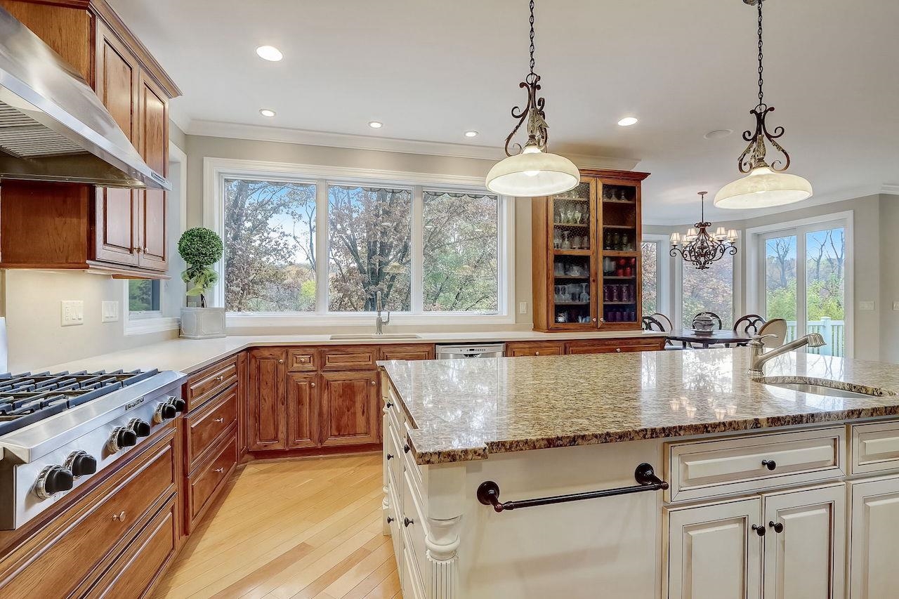 5317 N Pond View Court