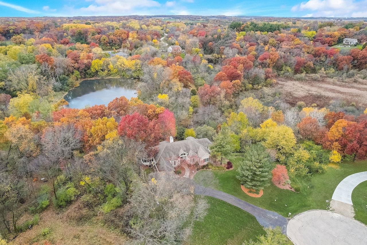 5317 N Pond View Court