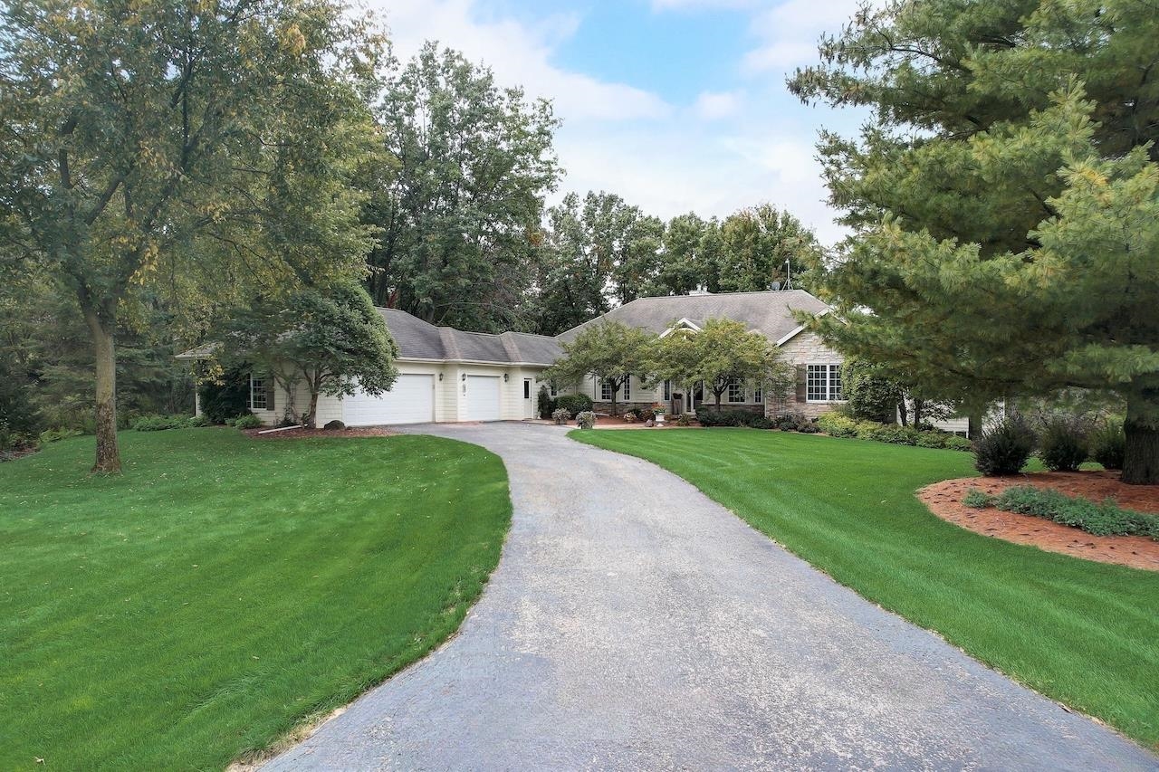 5317 N Pond View Court