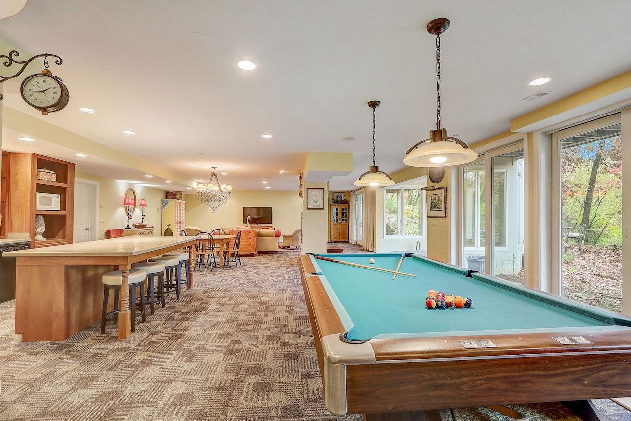 5317 N Pond View Court