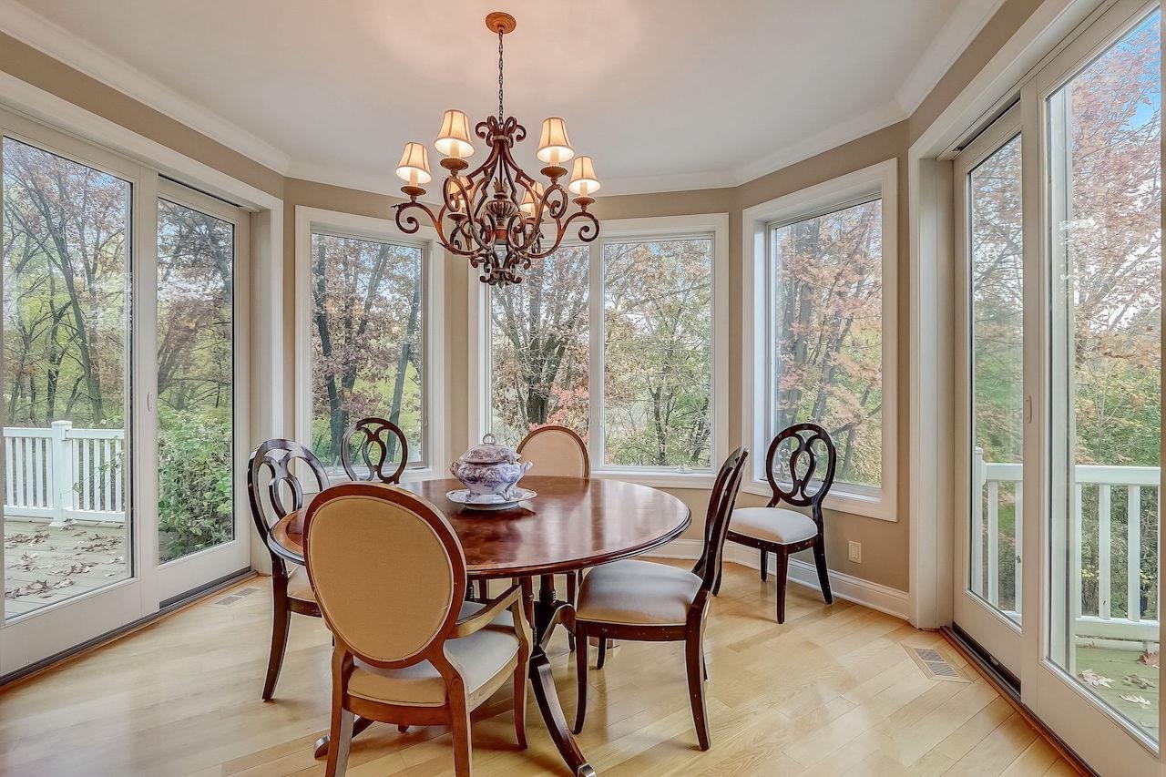 5317 N Pond View Court