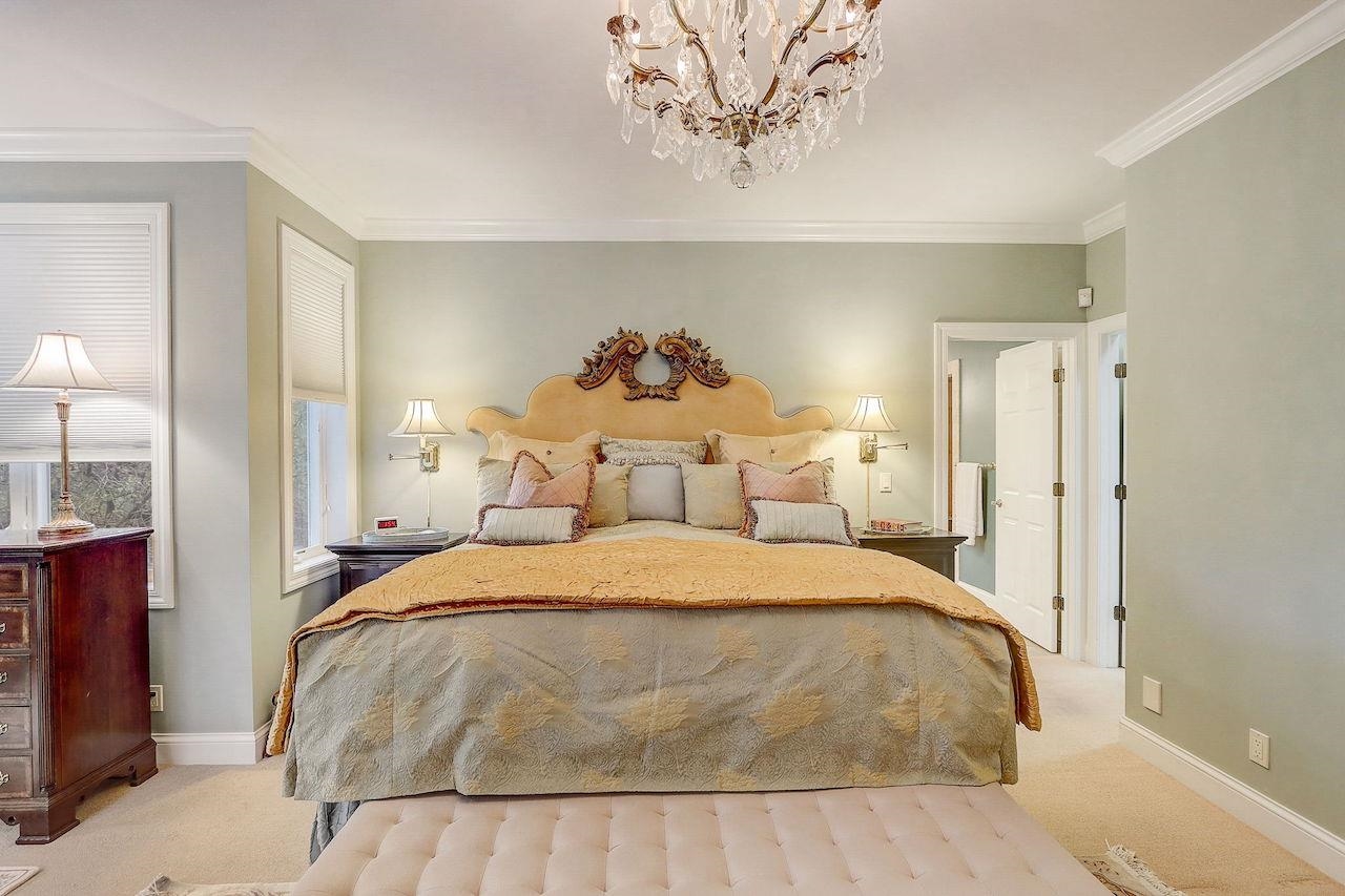 5317 N Pond View Court