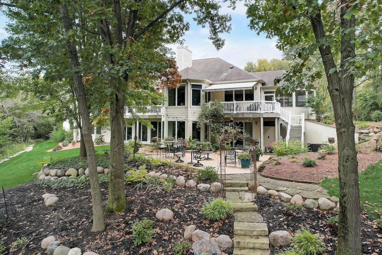 5317 N Pond View Court