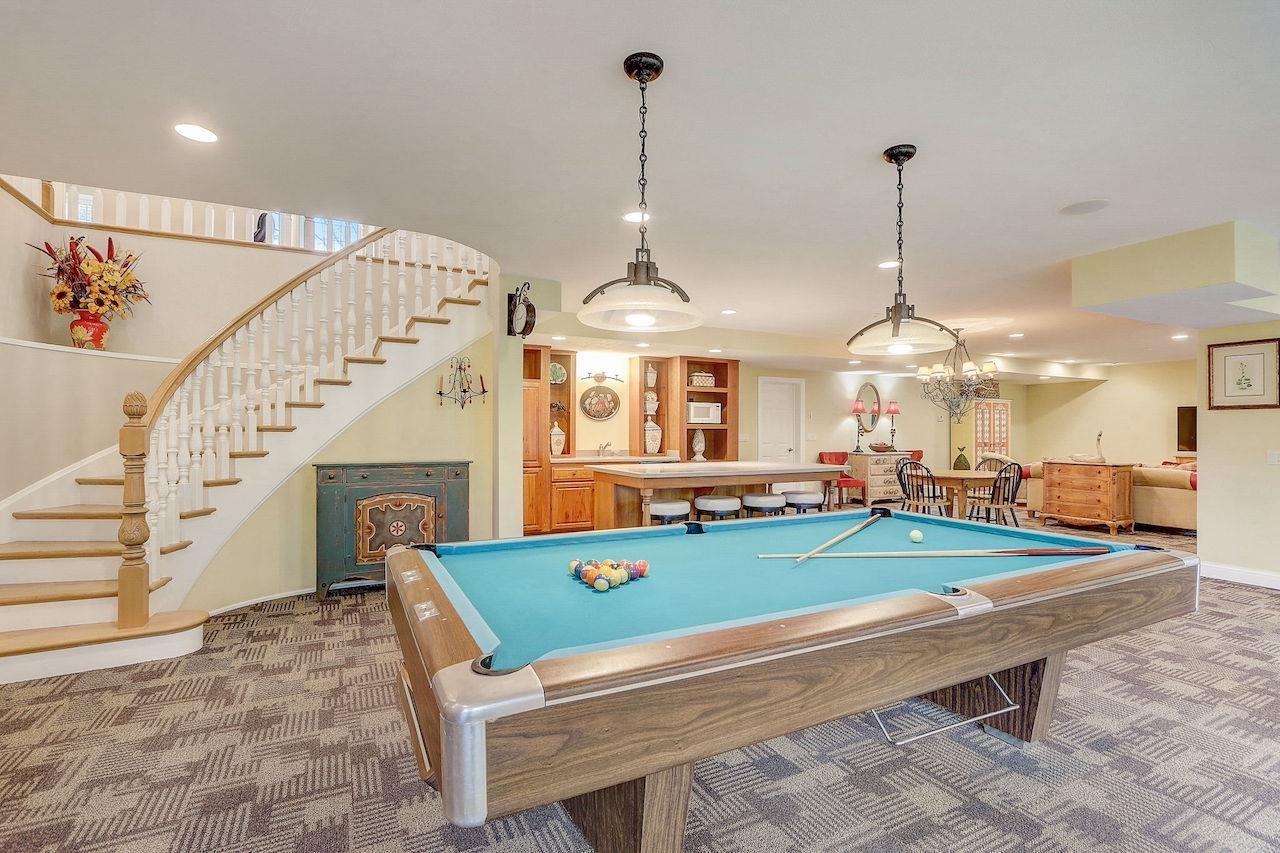 5317 N Pond View Court