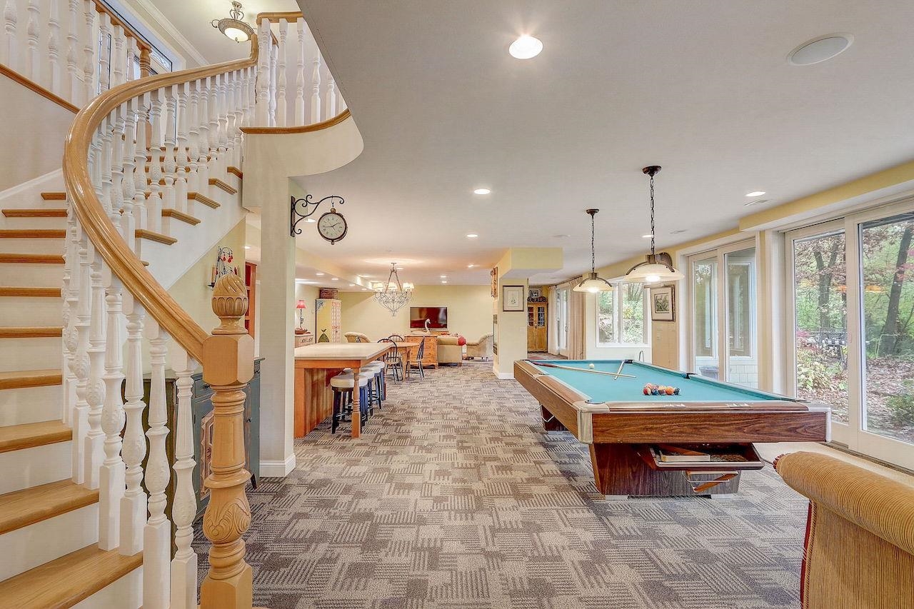 5317 N Pond View Court