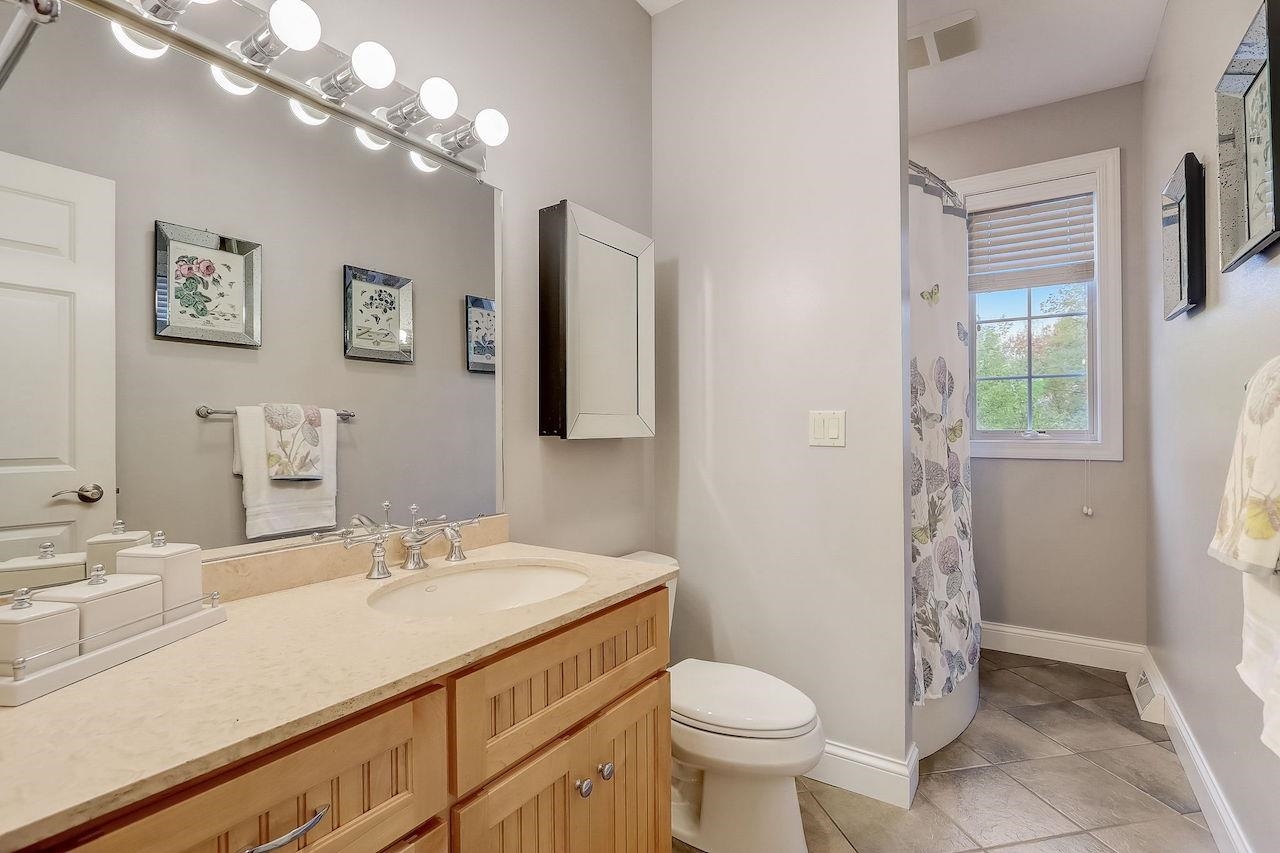 5317 N Pond View Court