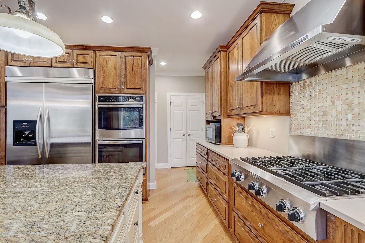 5317 N Pond View Court