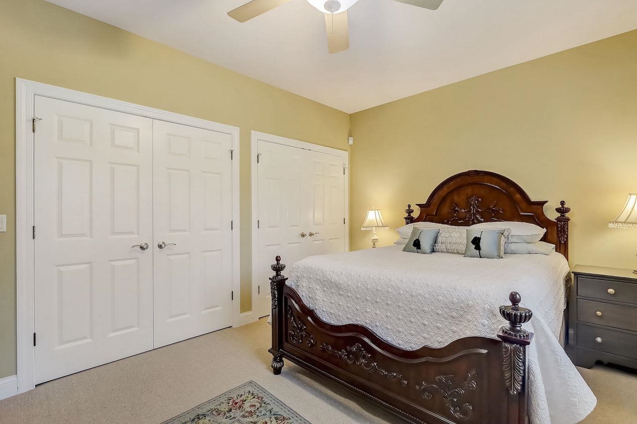 5317 N Pond View Court