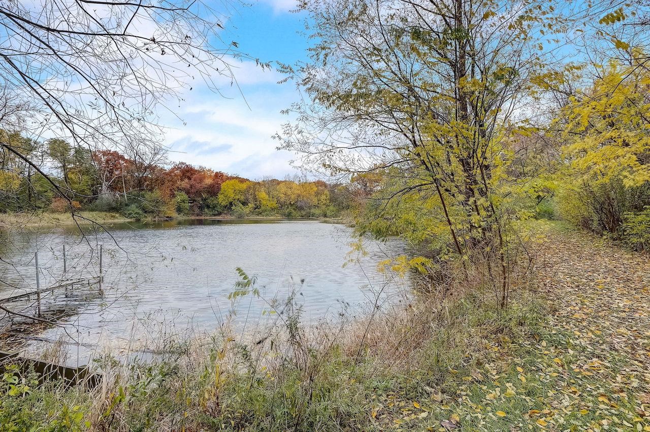 5317 N Pond View Court