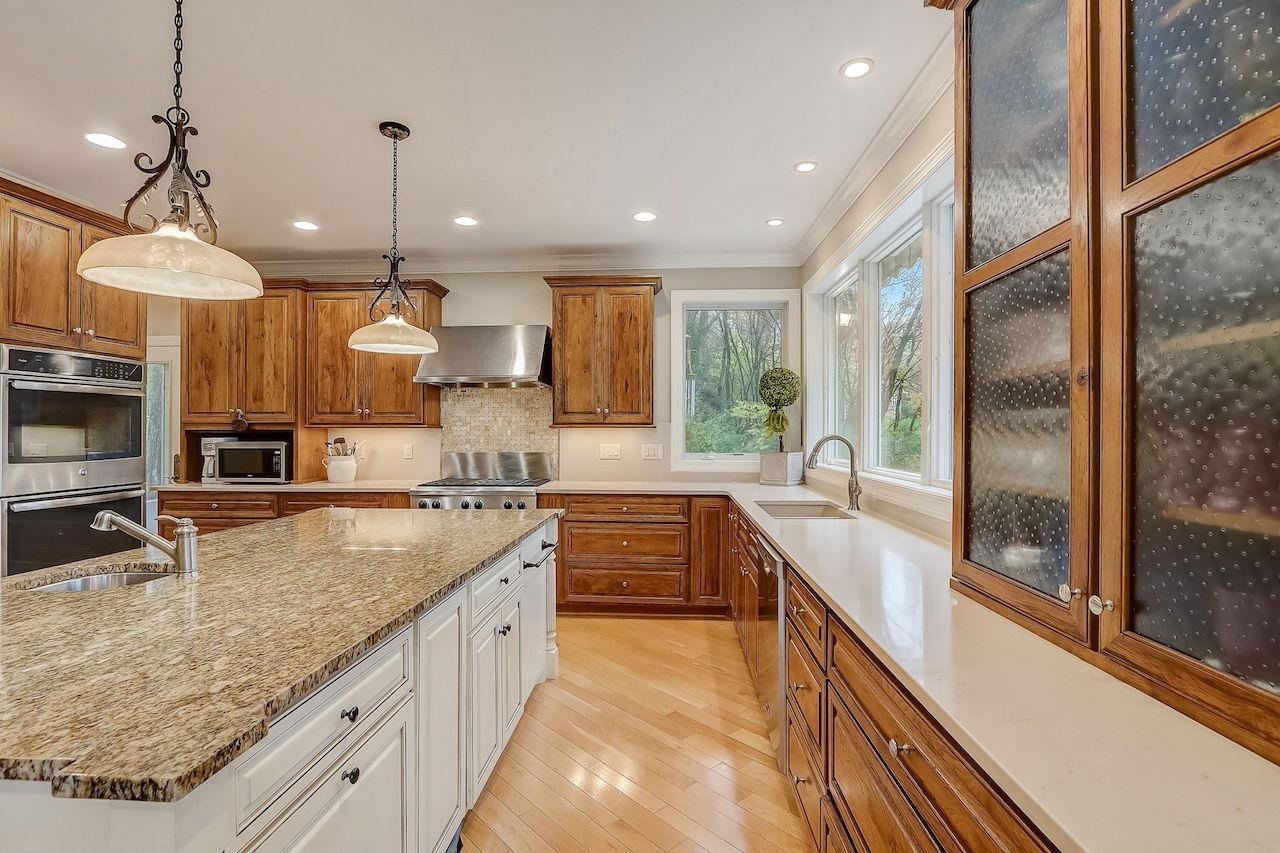 5317 N Pond View Court