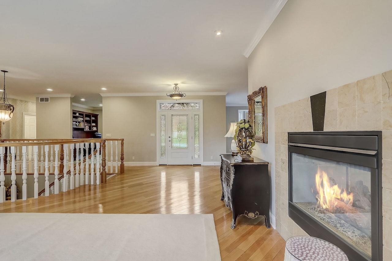 5317 N Pond View Court