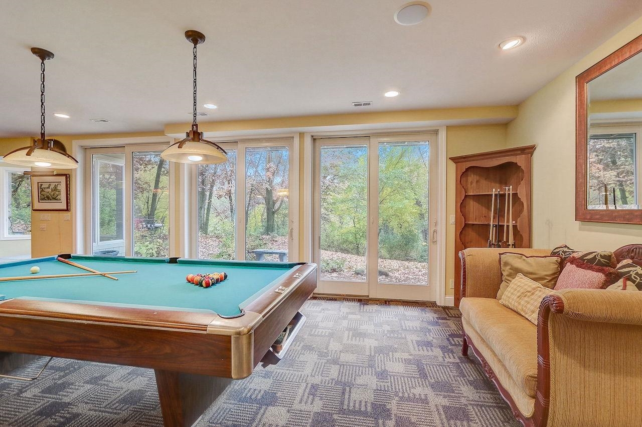 5317 N Pond View Court