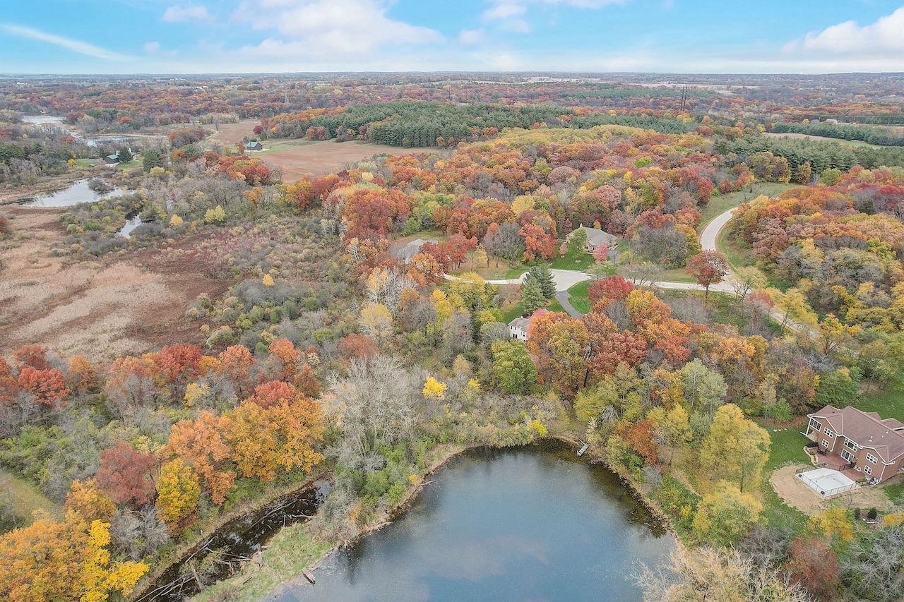 5317 N Pond View Court