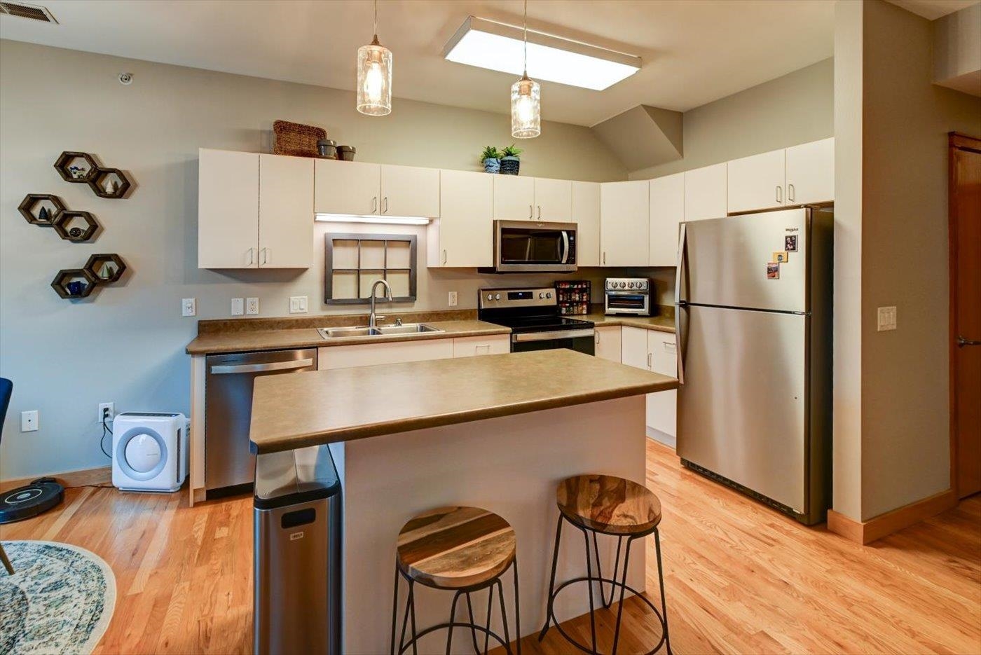 2929 Atwood Avenue 201