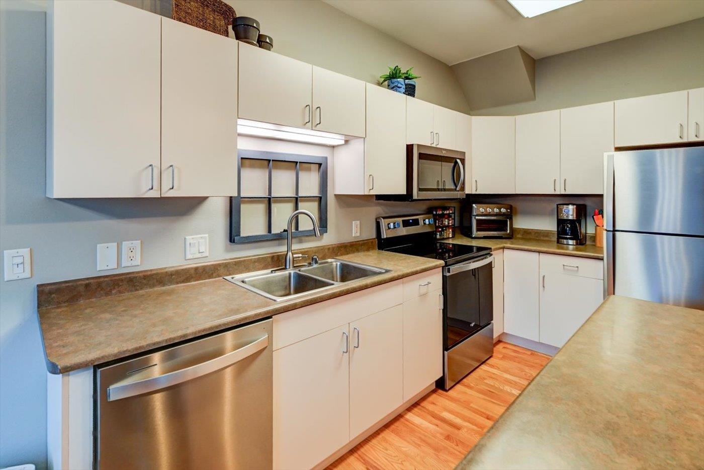 2929 Atwood Avenue 201