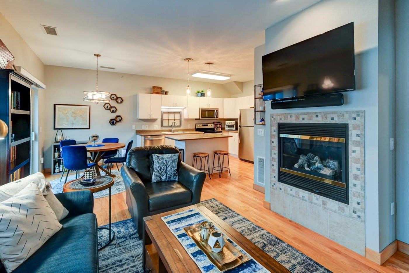 2929 Atwood Avenue 201