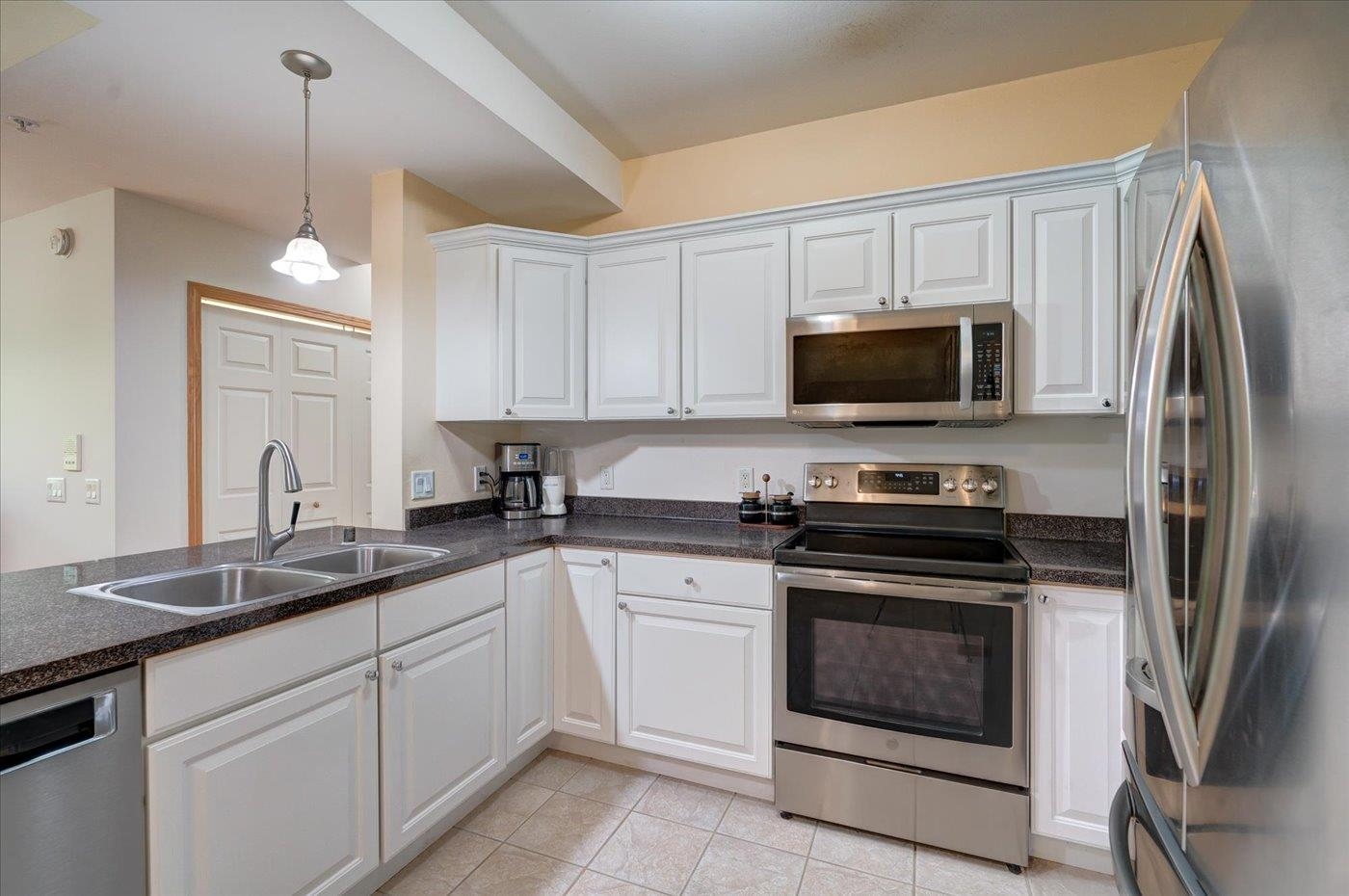 3001 Stratton Way 202