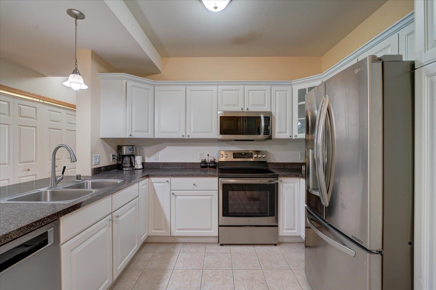 3001 Stratton Way 202