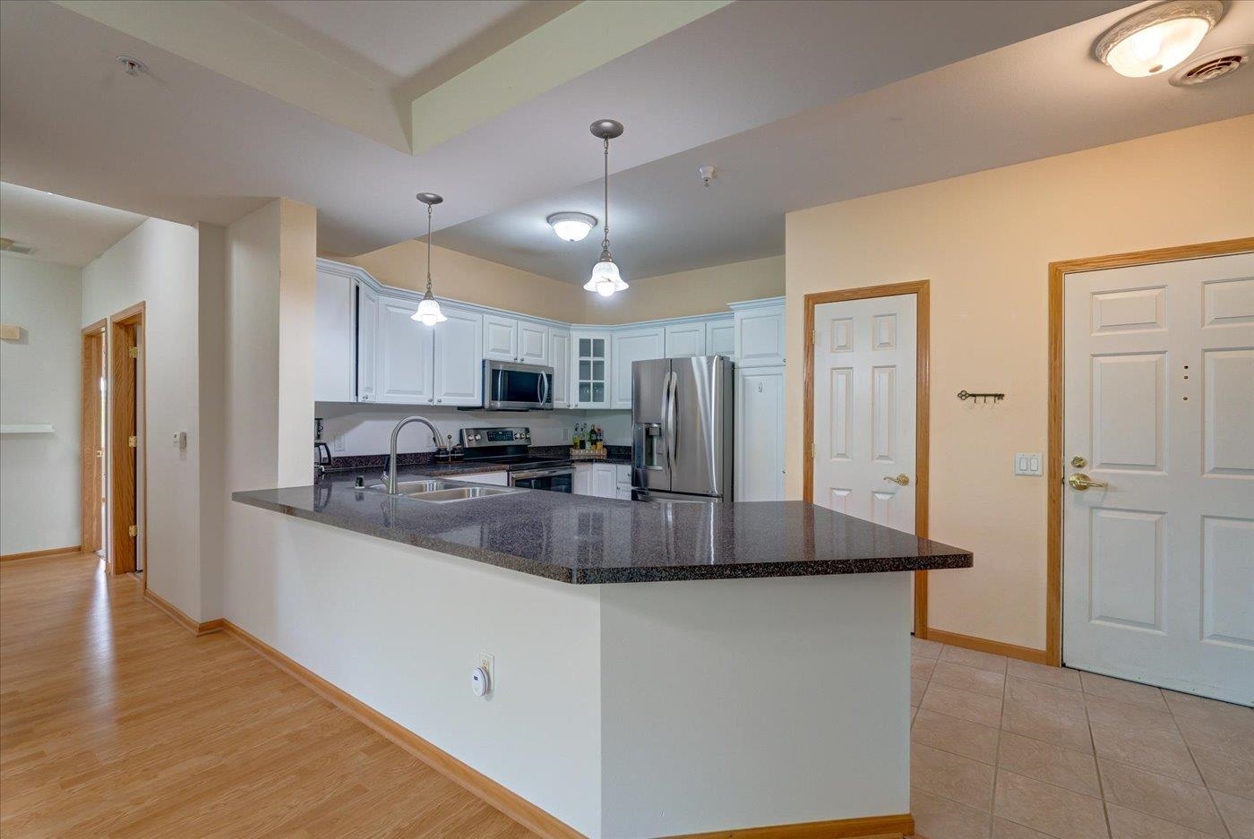 3001 Stratton Way 202