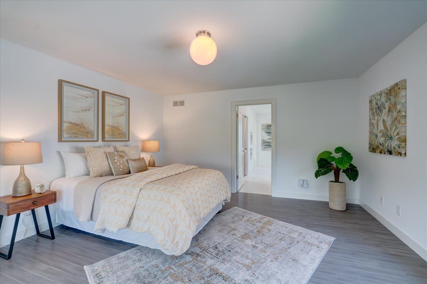 6739 N Chickahauk Trail