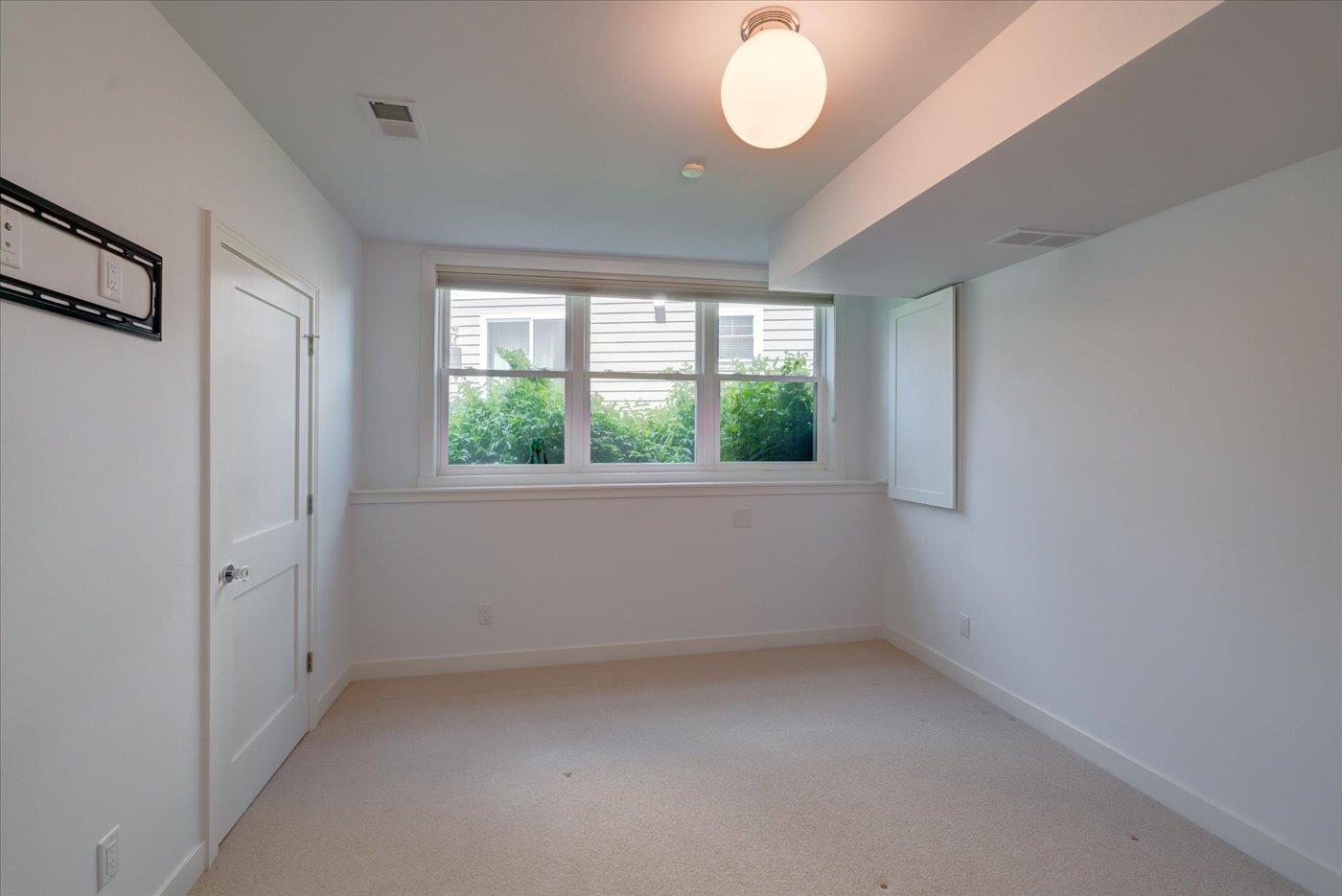 6739 N Chickahauk Trail