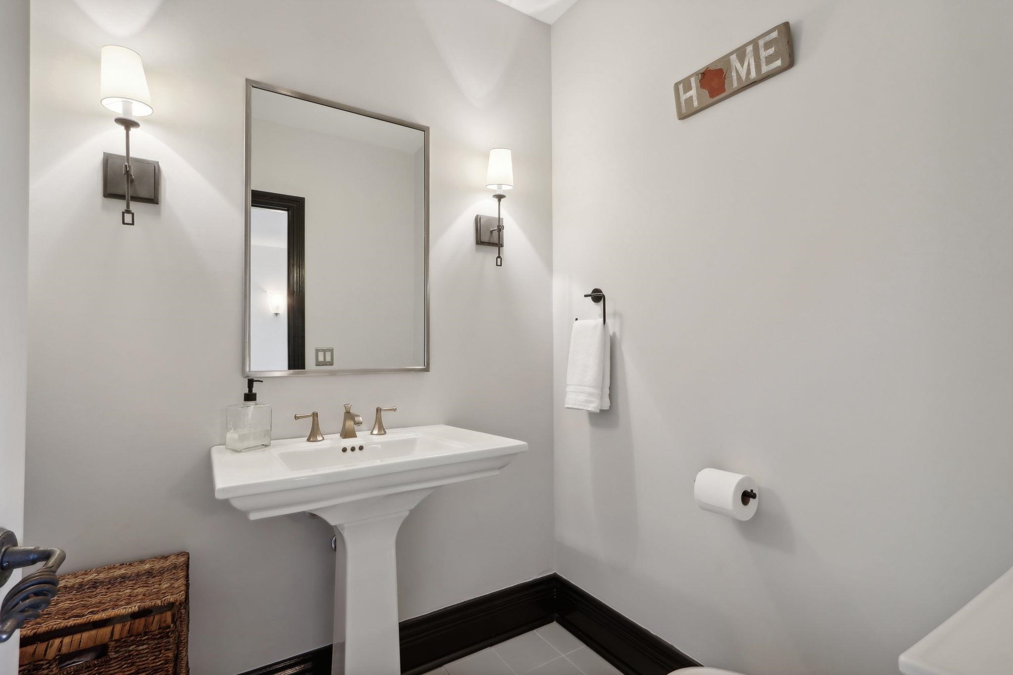 678 Inverness Street