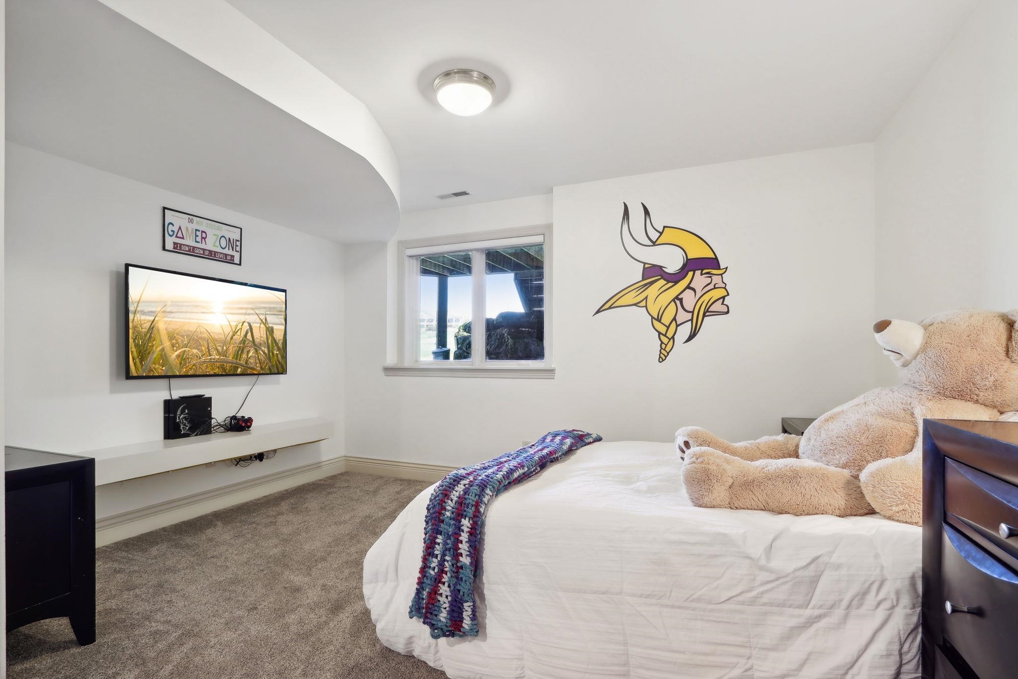 678 Inverness Street