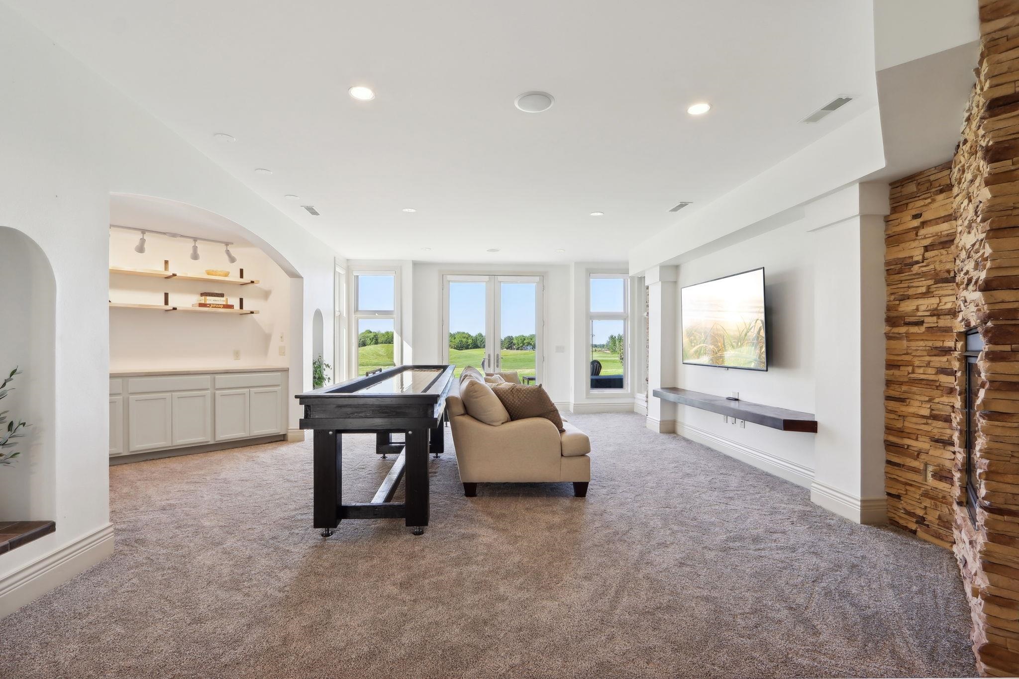 678 Inverness Street