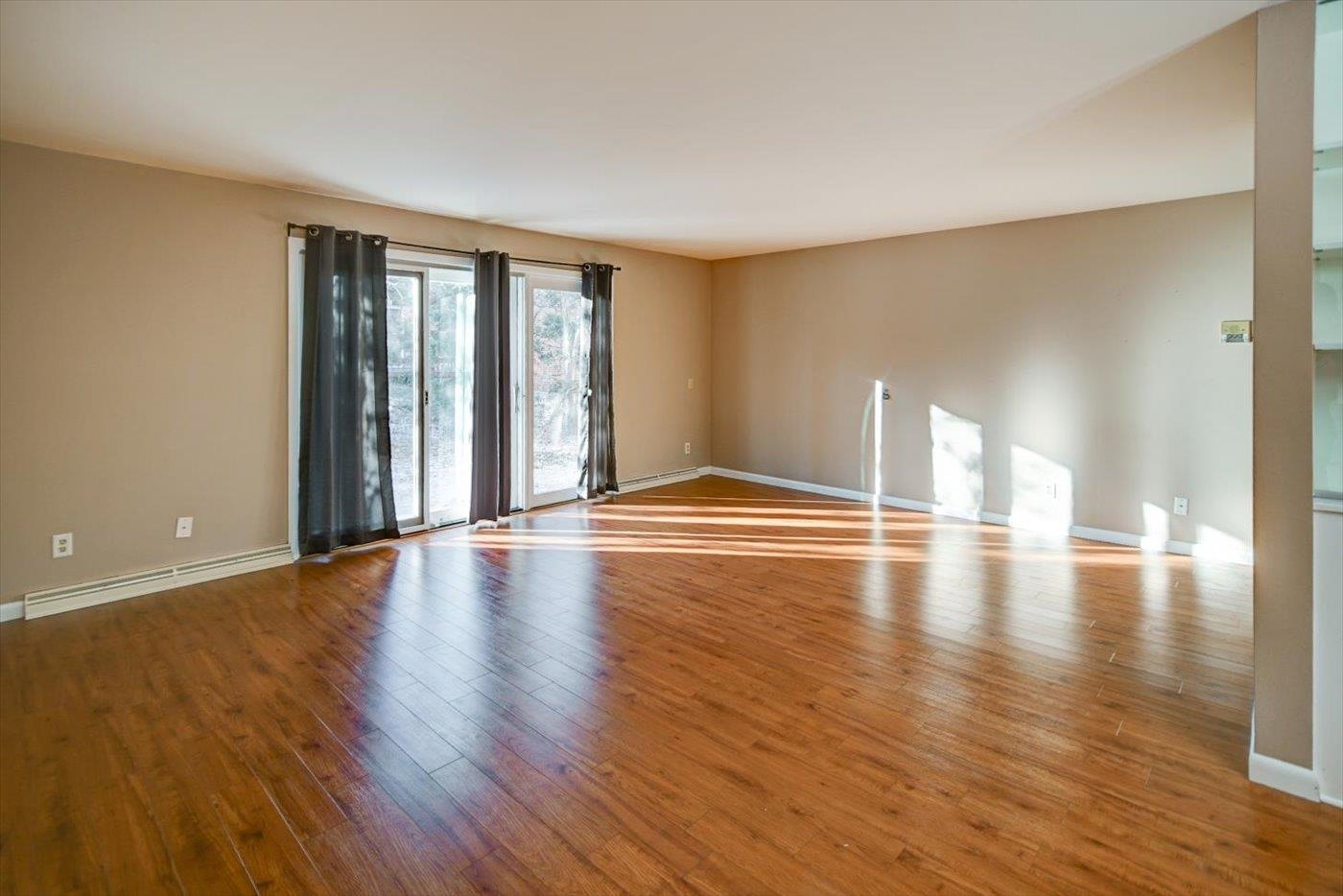 6 Heritage Circle 4