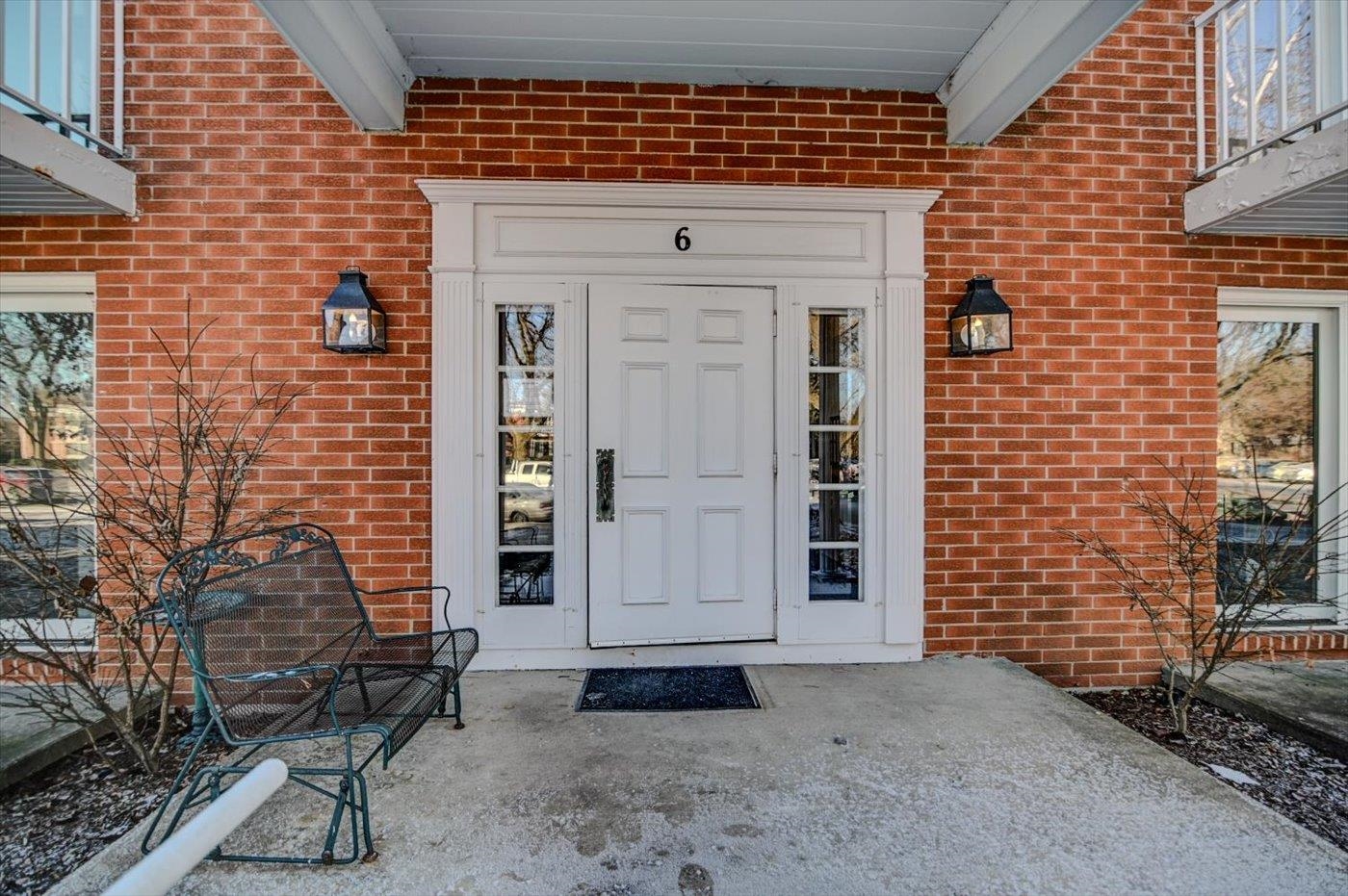 6 Heritage Circle 4