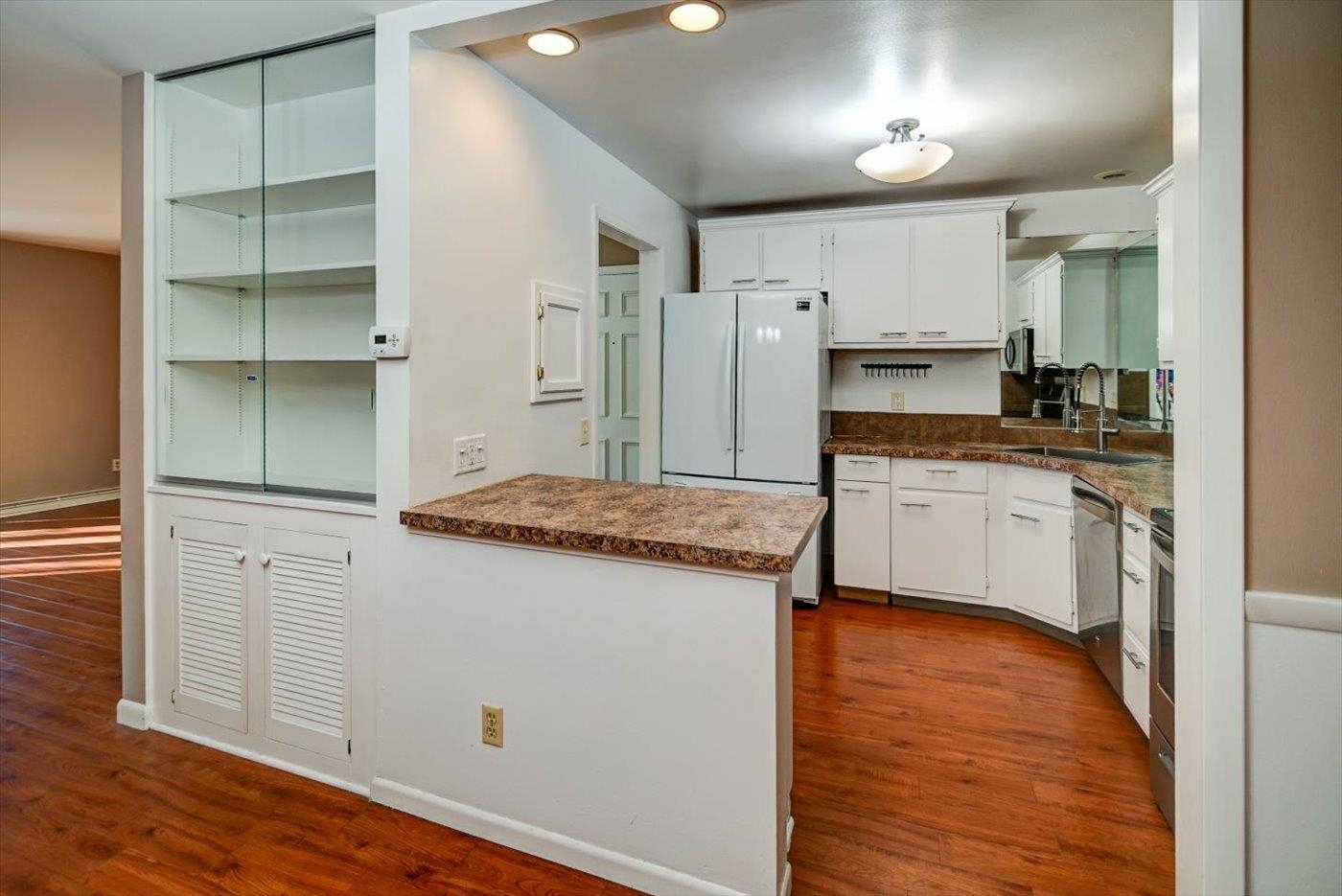 6 Heritage Circle 4