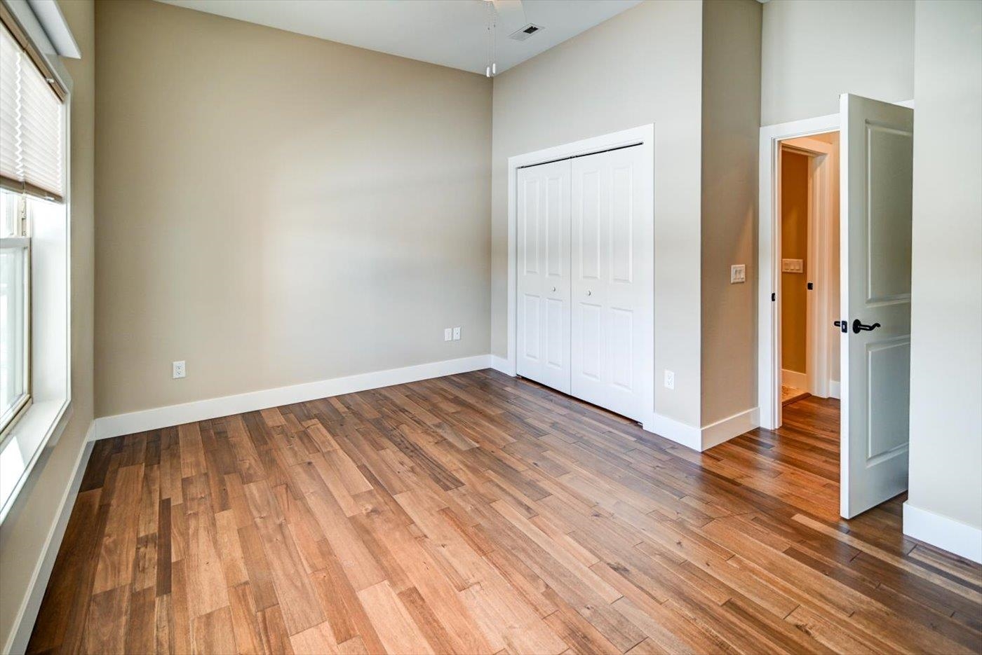 1801 Opus Lane 103