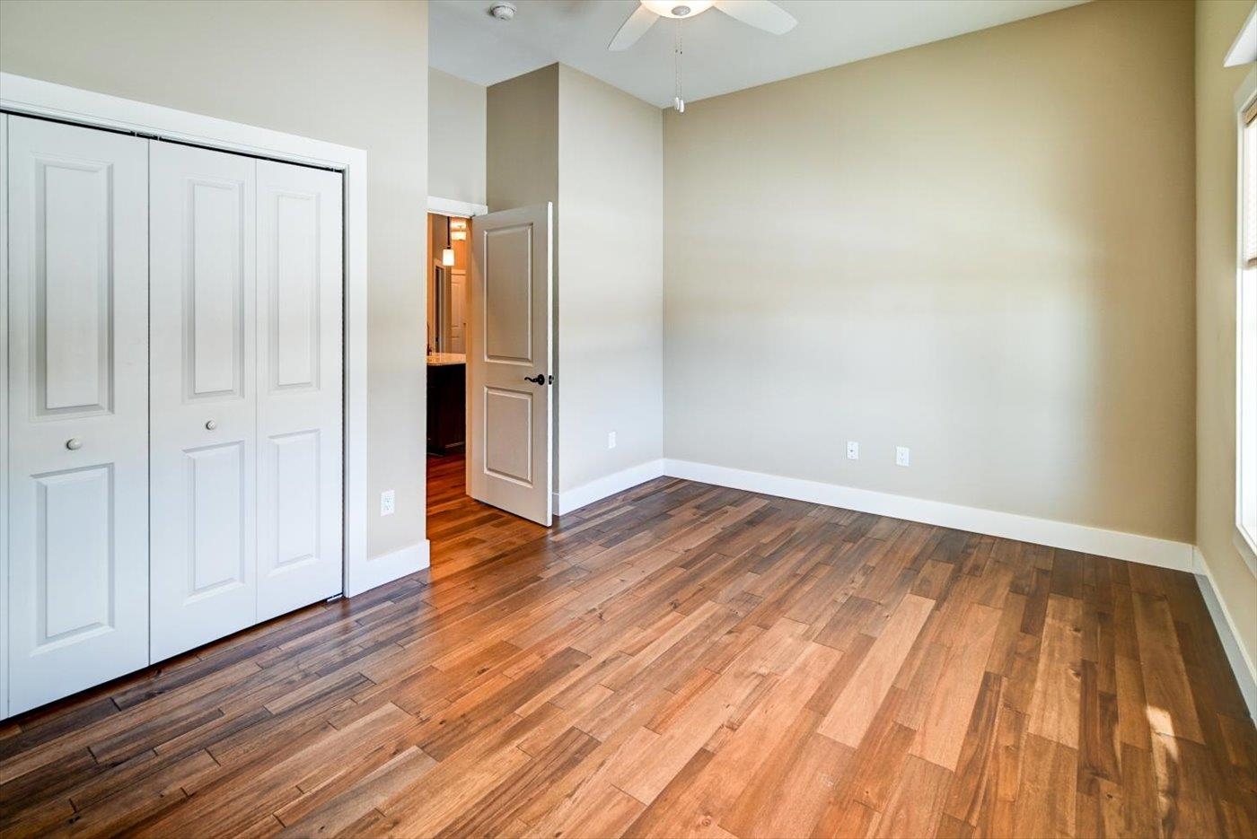 1801 Opus Lane 103