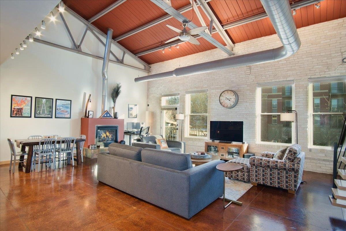 7777 Elmwood Avenue Unit: 204