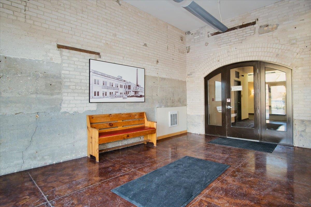 7777 Elmwood Avenue Unit: 204