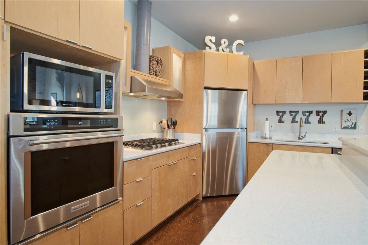 7777 Elmwood Avenue Unit: 204