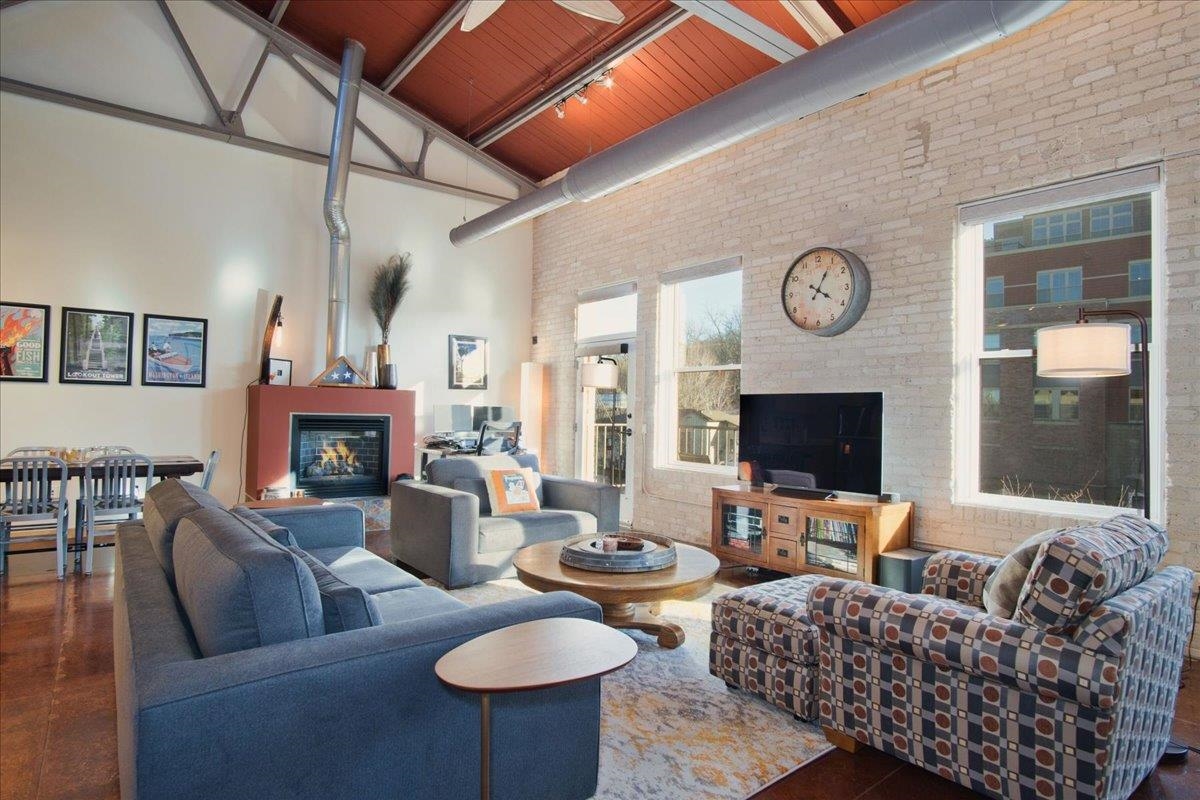 7777 Elmwood Avenue Unit: 204