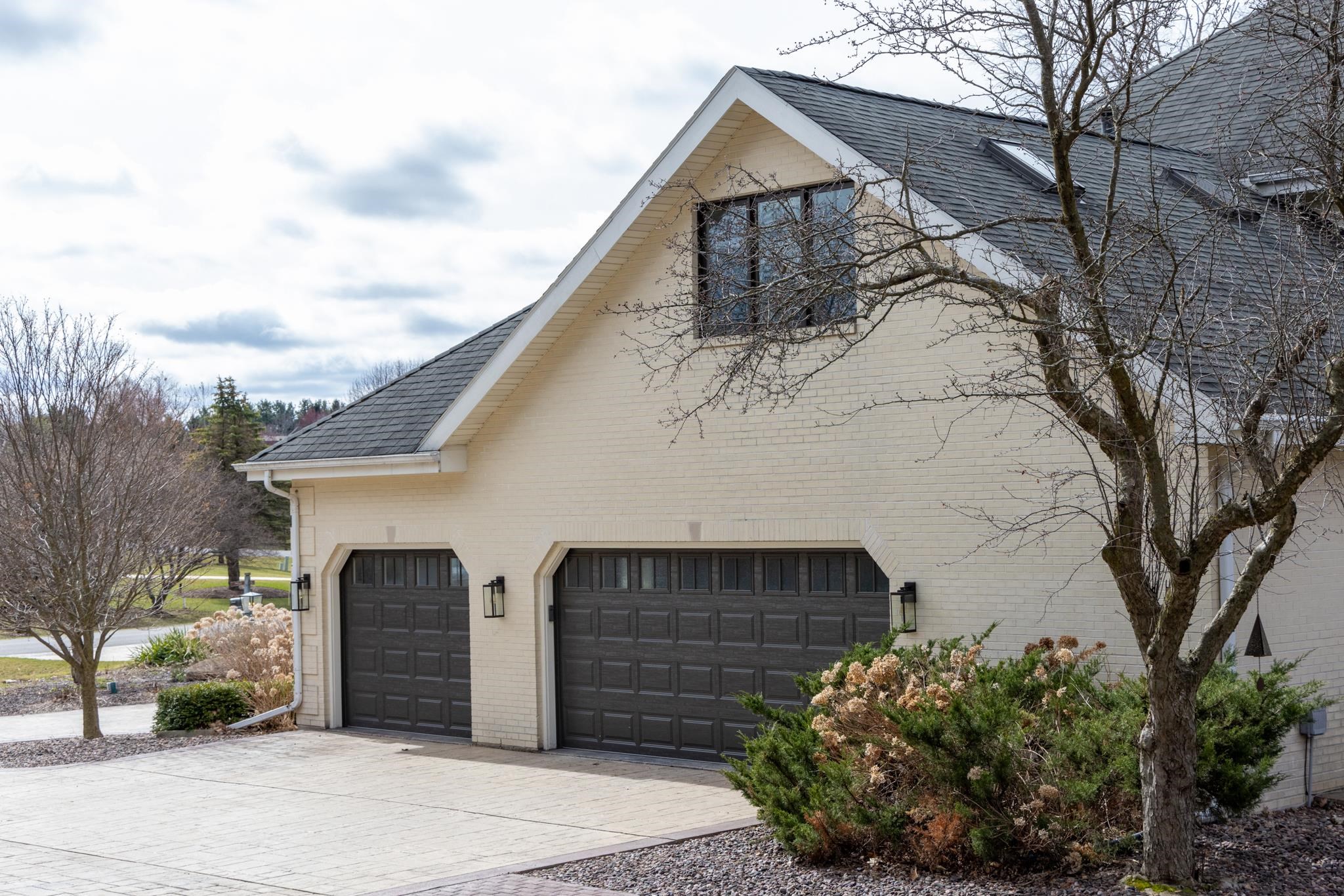 3951 Weatherwood Trail