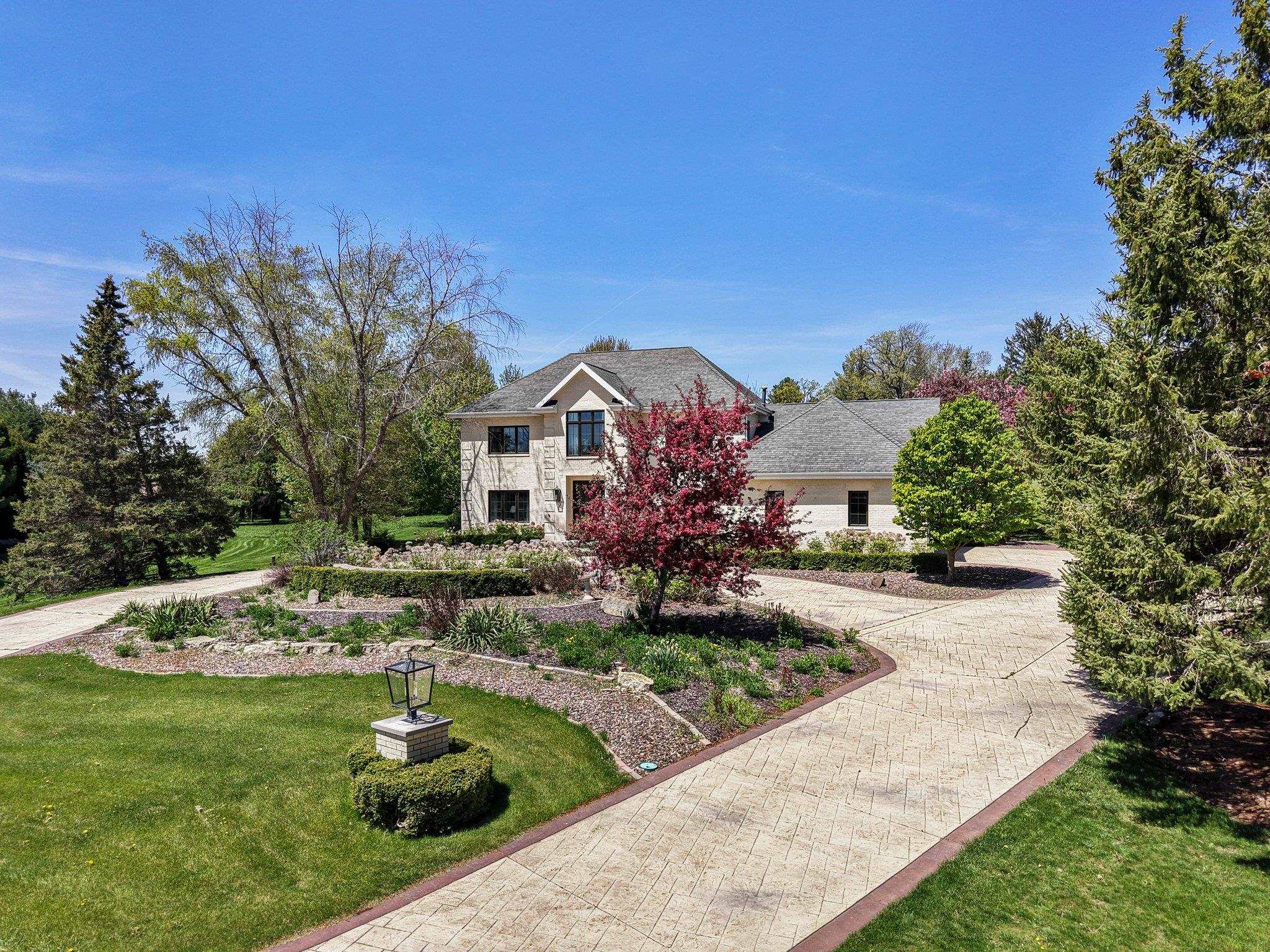 3951 Weatherwood Trail