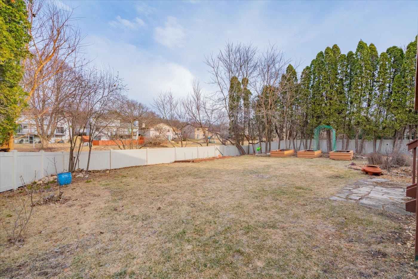 2914 Greenway Trail